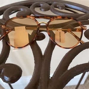 Urban outfitters aviator sun glasses